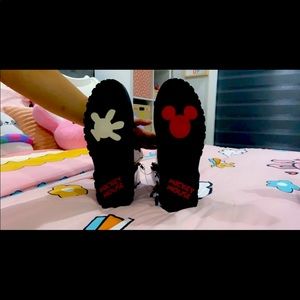 Mickey Mouse Rain boots Zara  size 31 or 13 girls